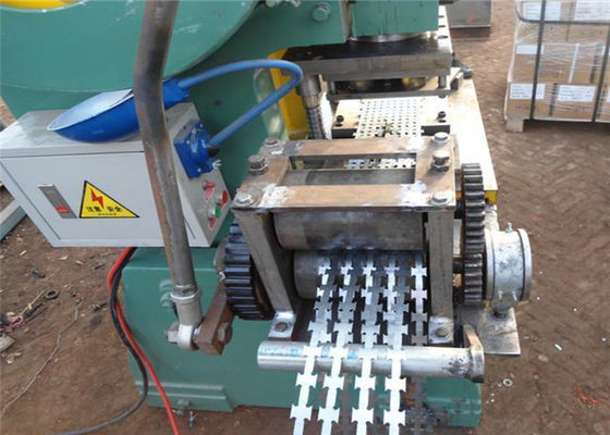 Sembilan Strip Kontrol Elektronik BTO-22 Razor Wire Machine 280m / H.